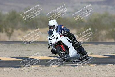 media/Nov-01-2025-CVMA (Sat) [[fc0f7531b8]]/Race 7-Formula Twins-Formula 40 UL/